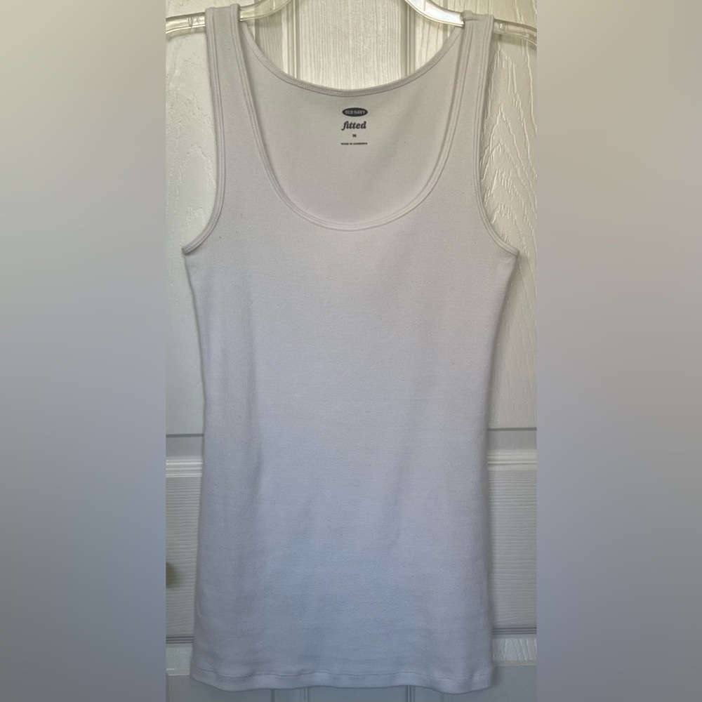 Old Navy Womens Sz M Classic White Fitted Sleeveless Cotton Tank Top